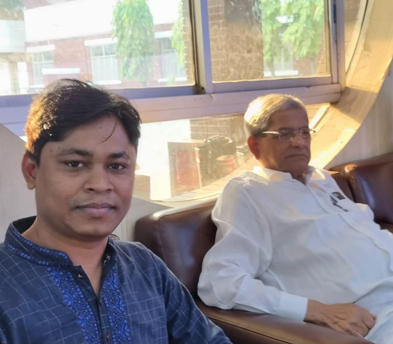 মহামান্য রাষ্ট্রপতির সাথে একান্ত সাক্ষাৎকার রূফ্ ফাউন্ডেশন এর চেয়ারম্যান4.49 PM